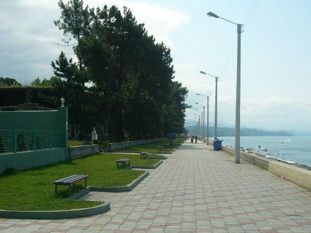 Guest House Smile Kobuleti Exterior photo